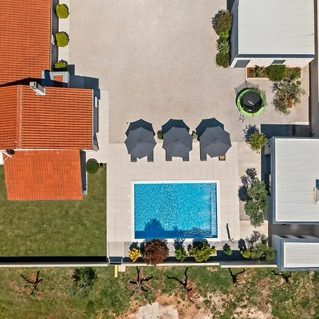 Villa Ana
